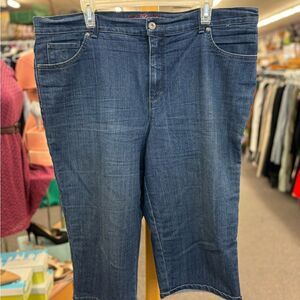 Gloria Vanderbult laides 18w blue denim capri
